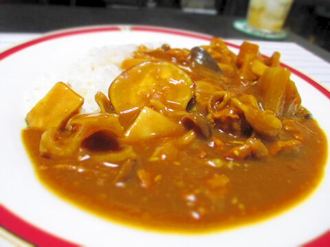 秋野菜と味噌でほっこり☆きのこと薩摩芋の味噌カレー